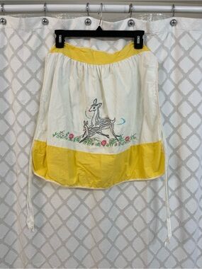 Vintage Yellow & White Embroidered Deer Apron